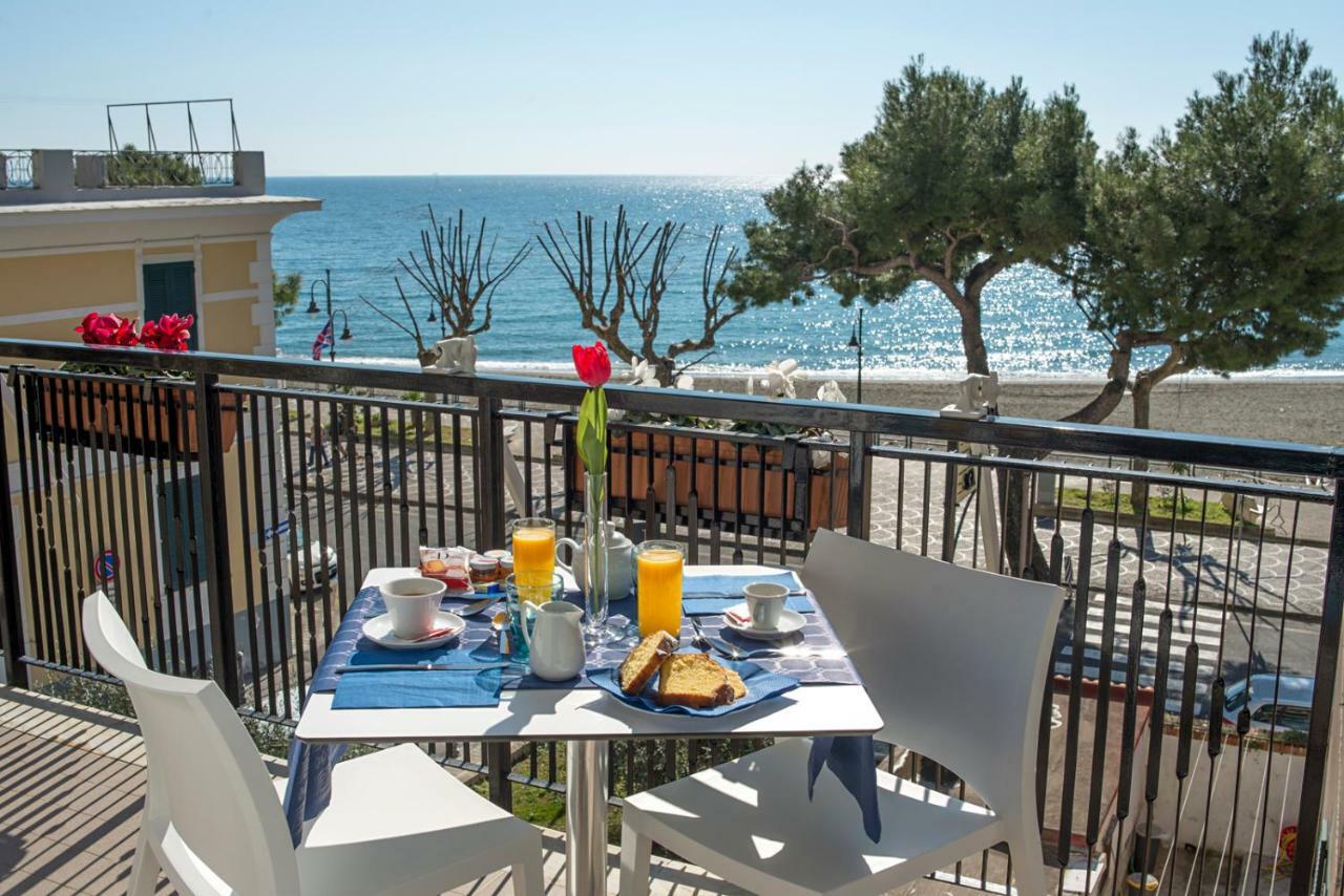 B&B Amalba Maiori Bagian luar foto